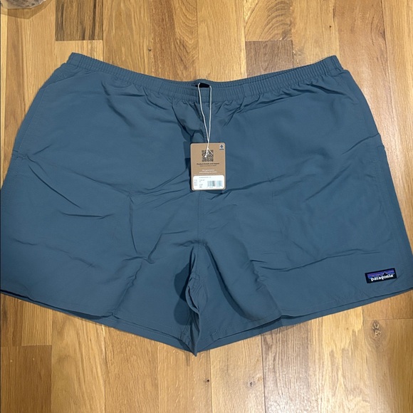 NWT Patagonia Menβs Baggies Shorts 5β - Picture 1 of 3